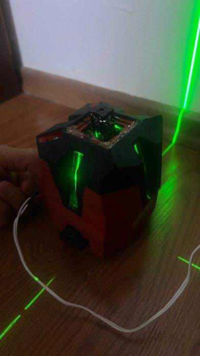 Nivela laser cu lini verzi  Hilti Pm 40 lipsa cap protectie si acumulator