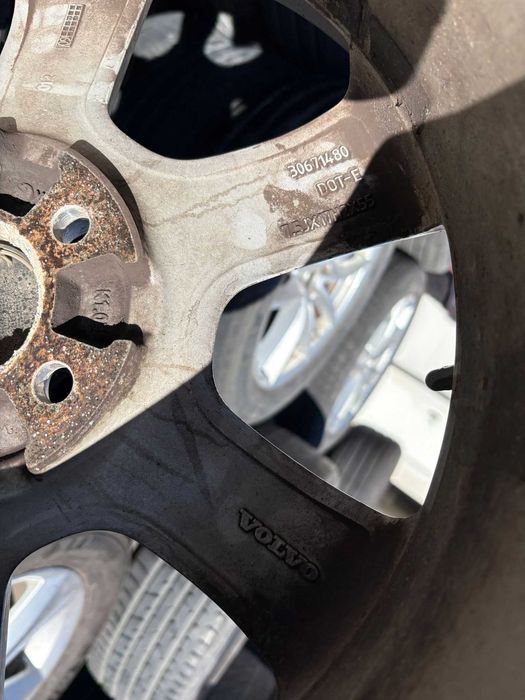 Jante Roti Volvo XC 60 90 Cauciucuri All season 235 65 17