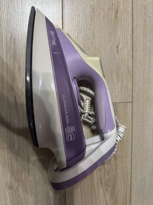 Fier de calcat TEFAL