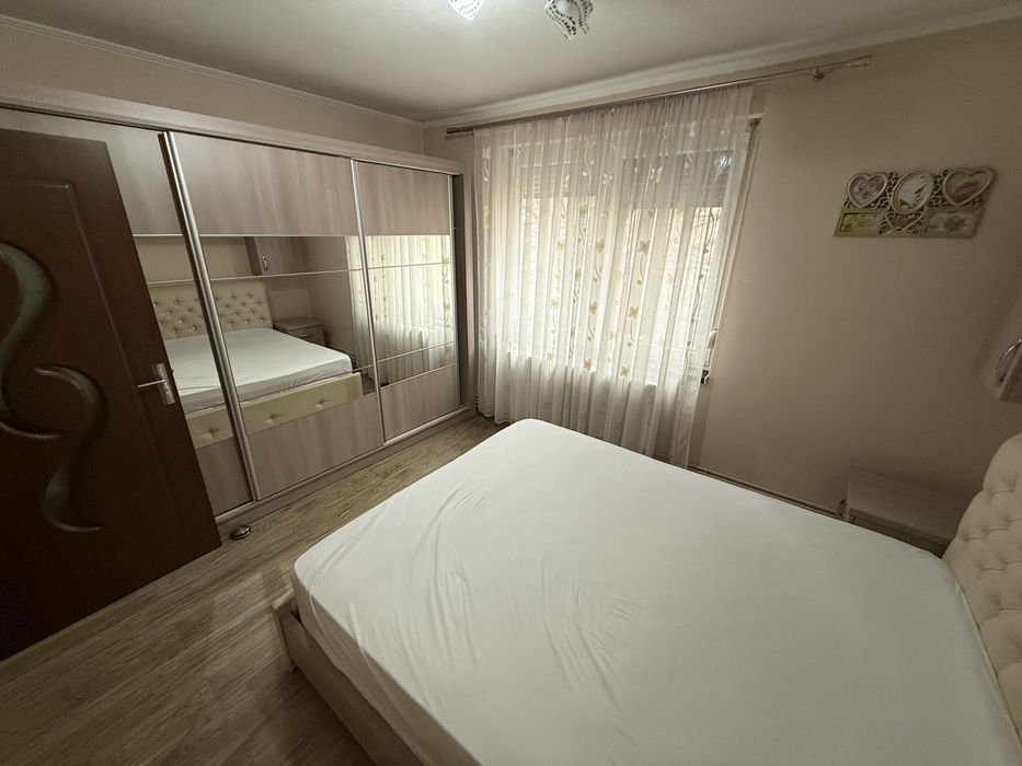 Ofer spre inchiriere Apartament 3 Camere zona Centrala Str.Corvinilor