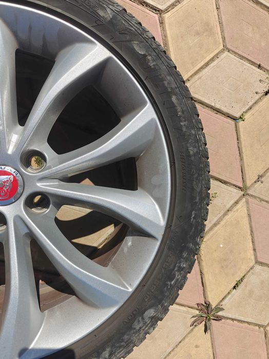 Roti Jante originale anvelope Jaguar XE XF XJ 18 inch