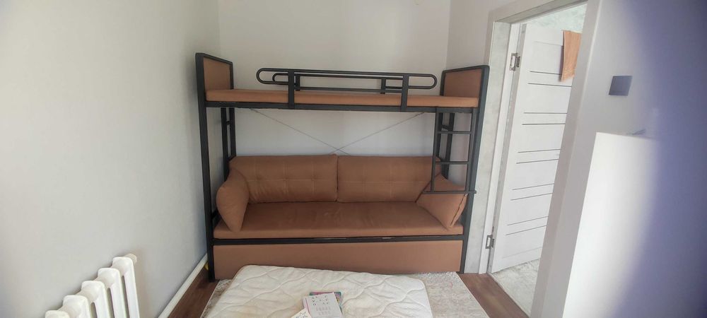 Продам двухярусную кровать