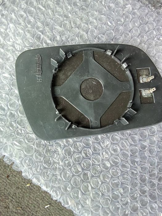 Ляво стъкло за огледало на Пежо 307 с подгрев.