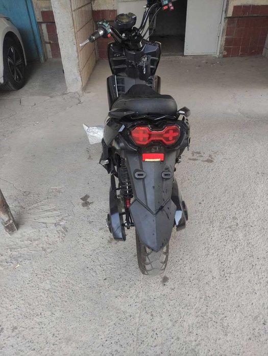 Продаю электро скутер