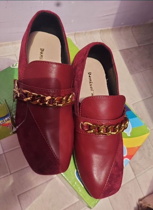 Детская обувь новая 34р,32р