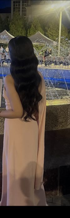 Вечернее платье с перьями