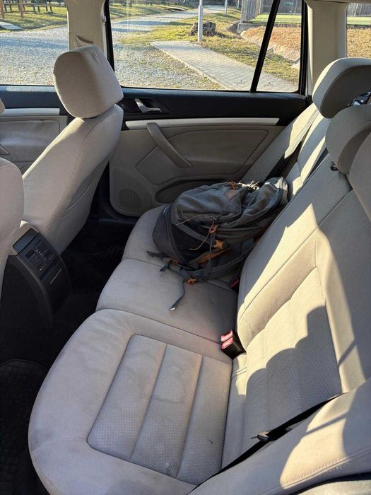 Skoda Octavia fiabila, spatioasa, motorul functioneaza perfect
