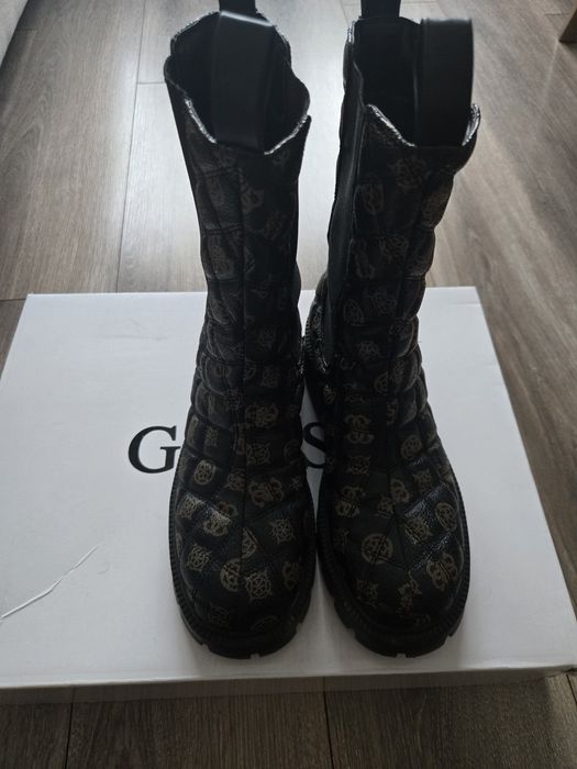 Дамски боти Guess