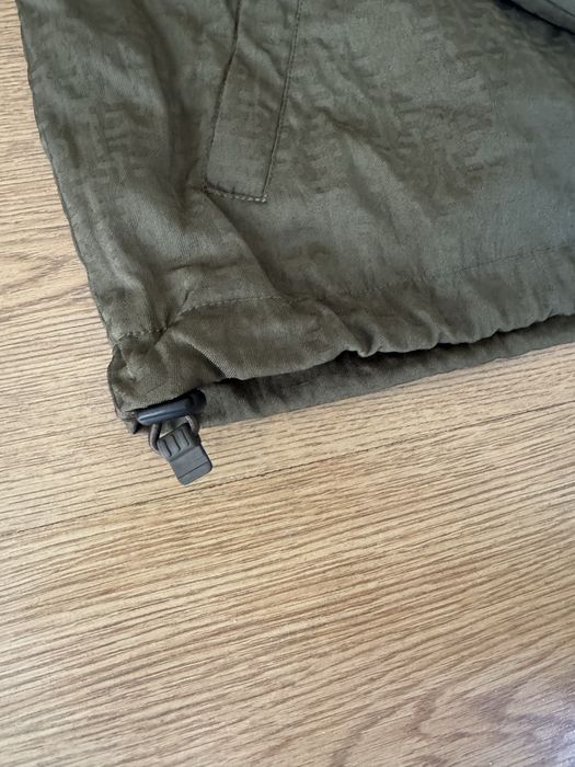 DIESEL ветровка в цвят тъмно зелено!