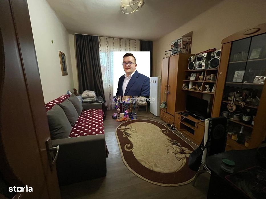 Caransebes, 2 Camere, Etaj 2, Zona Sesu Rosu — fotografia 1