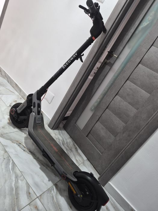 Trotineta electrica NineBot