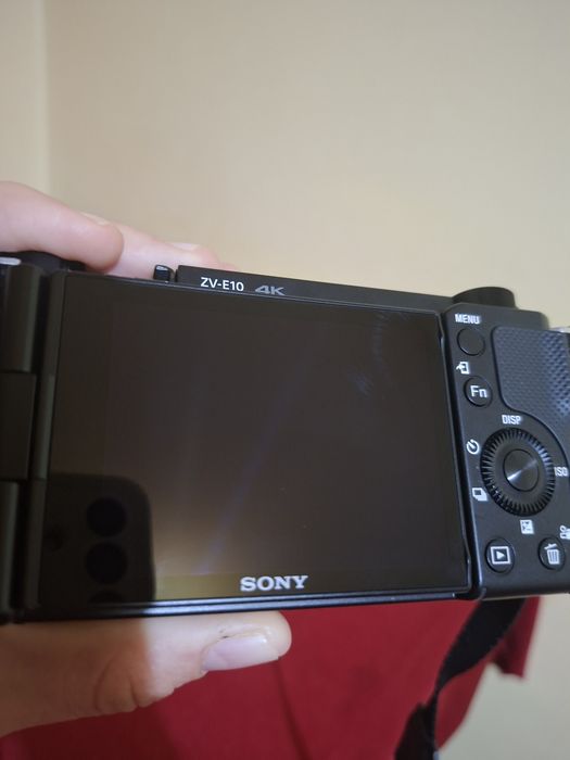 Sony ZV-E10 + 16-50mm | Гаранция до 01.2027 | Angelbird 64GB