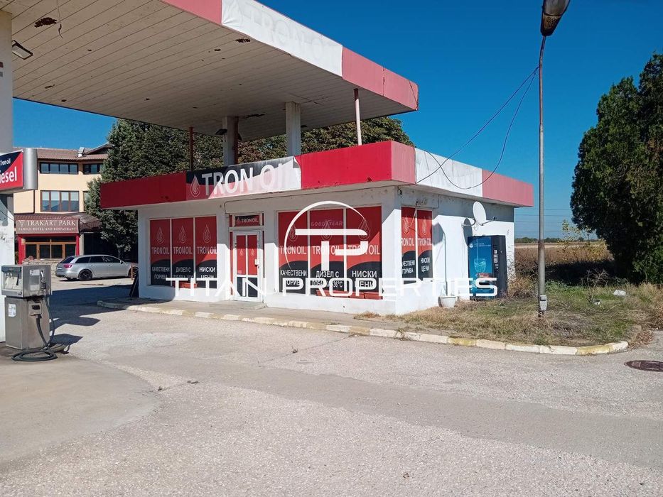 Дава се под наем Хотел в Пловдив, Индустриална зона - Тракия - 300 кв.м за 1250 € - Снимка #1