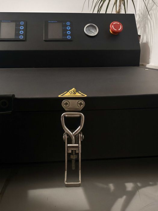 Mașină de făcut huse de telefon 3D Sublimare Vacuum A3 transfer termic