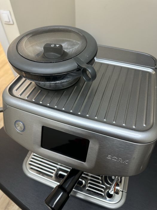 СРОЧНО продам кофемашину BORK