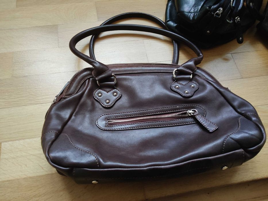 Продавам дамски чанти естествена кожа