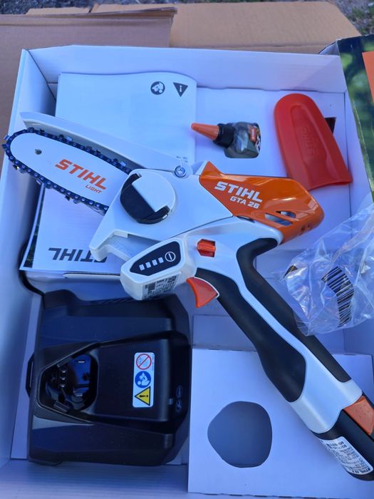 Ferăstrău cu acumulator STIHL GTA 26