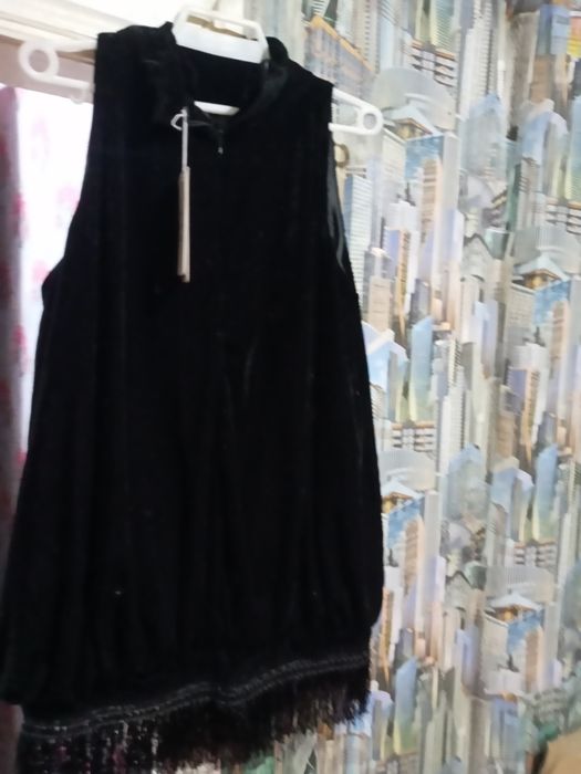 Продам безрукавка материал велюр вельюр