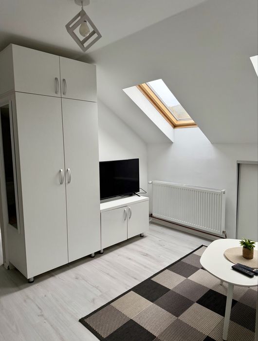 Inchiriez apartament cu 2 camere in cartierul Manastur