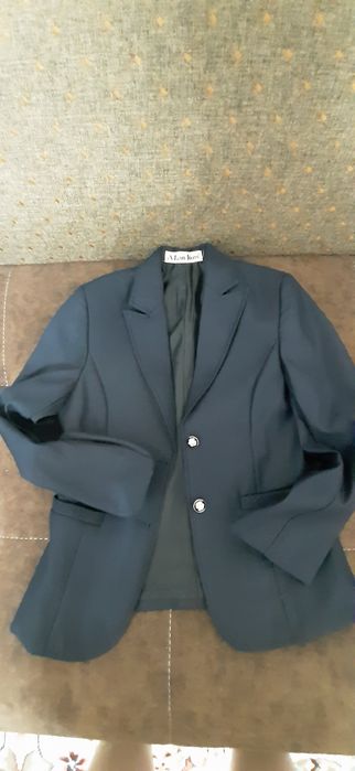 Продам пиджак на девочку