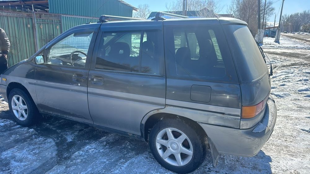 Nissan Prairie ниссан