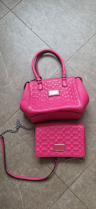 Чанти Guess малка и голяма