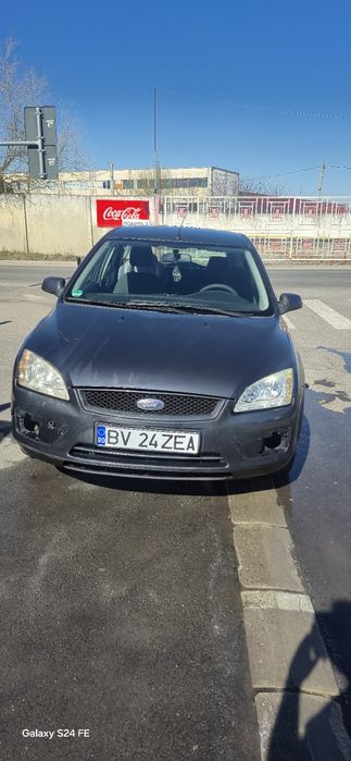 Vând mașina Ford focus