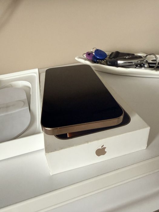 iPhone 16 Pro Max / Desert Titanium / 99% Батерия