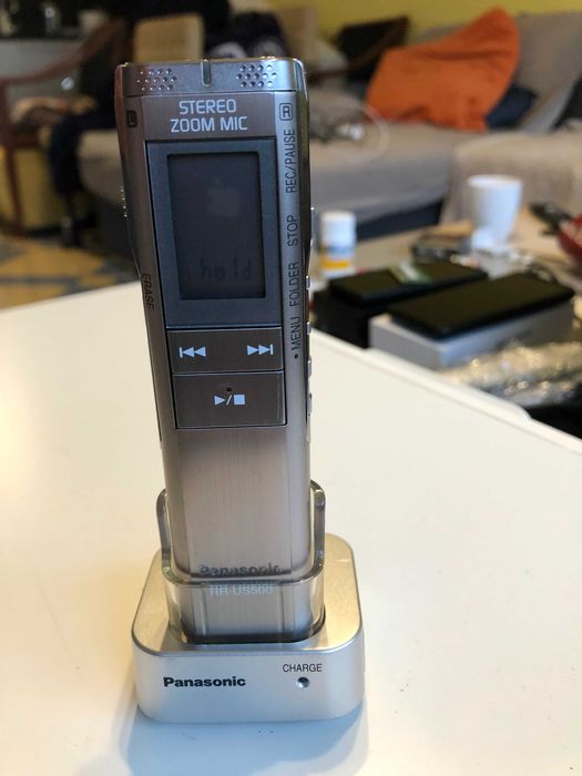 Panasonic Compact IC Recorder (RR-US500)-компактен стерео диктофон