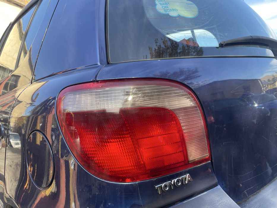 Заден капак стоп стопове за toyota yaris 99 - 05 г