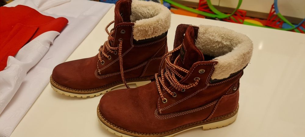 Дамски боти от набук