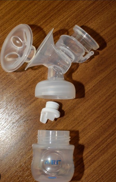 Продам молокоотсос Avent