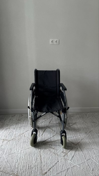 Инвалидная коляска