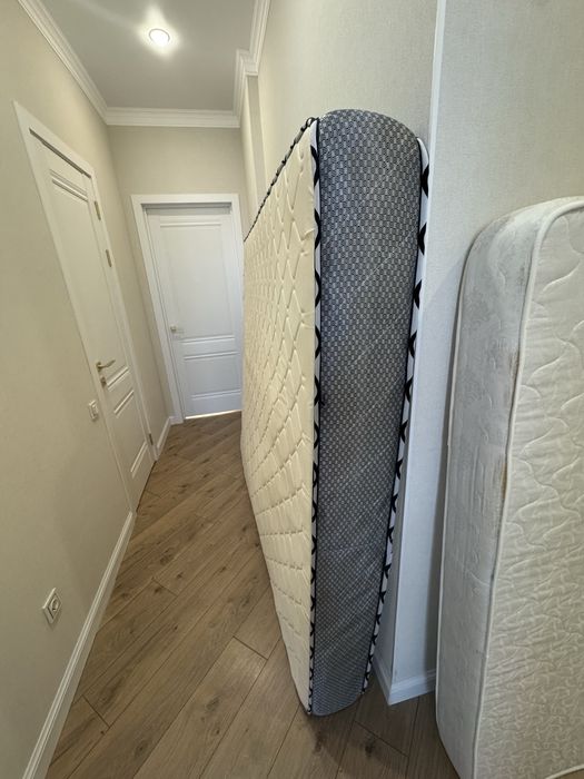 Продам матрас 200х180см