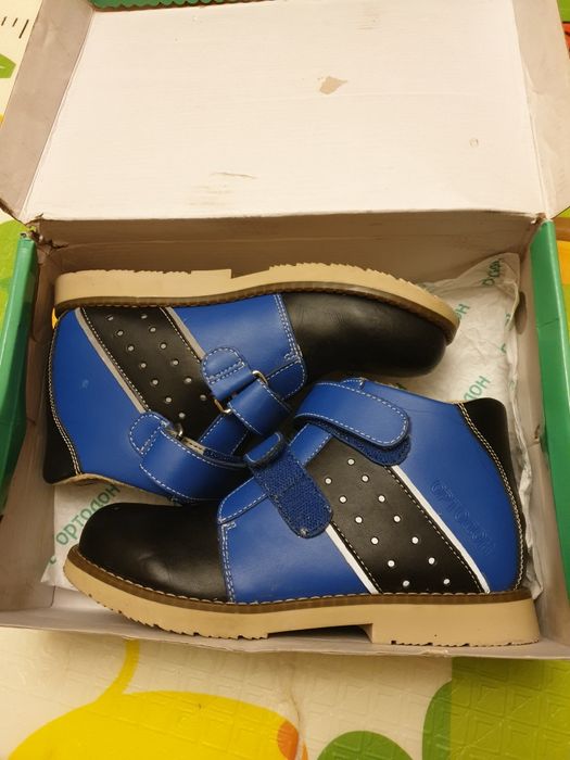 Продам ортопедические ботинки