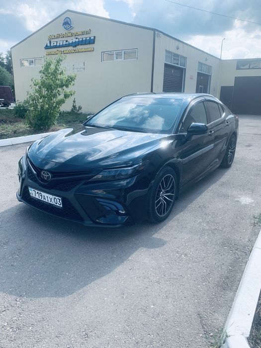 Камри 70 бампера зад и перед