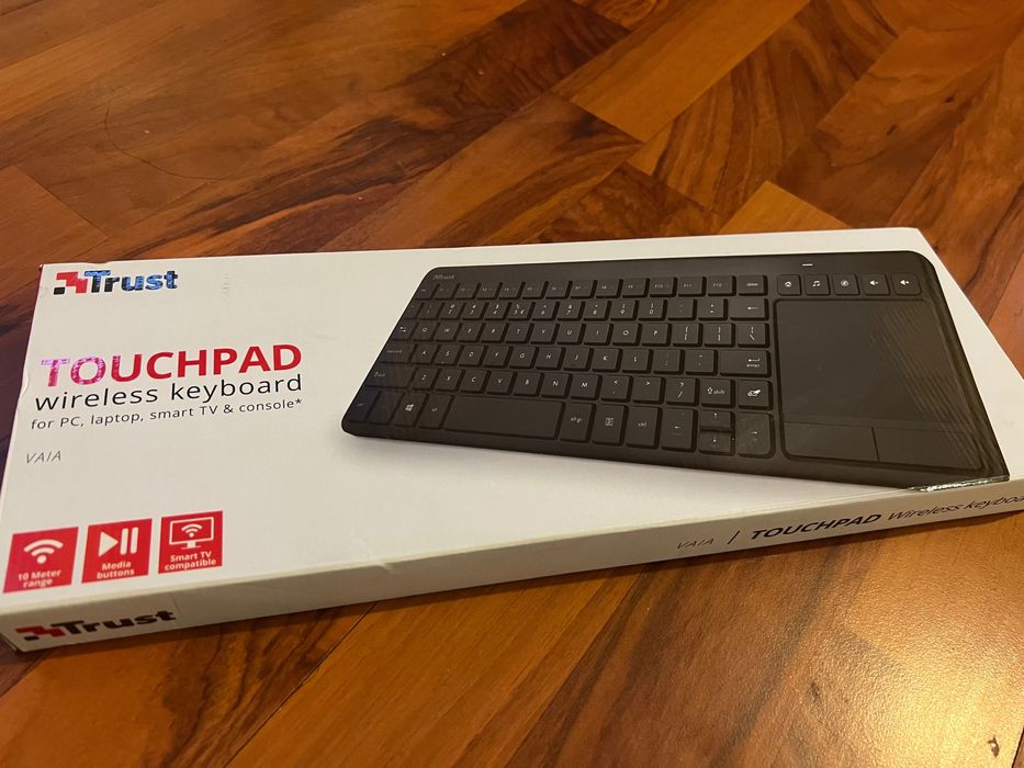 Tastatura Wireless TRUST Vaia cu Touchpad / Noua