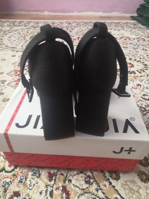 Продам туфли чёрные