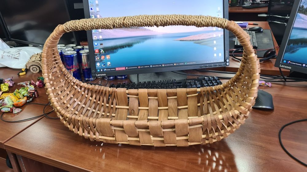 Корзинка плетеная