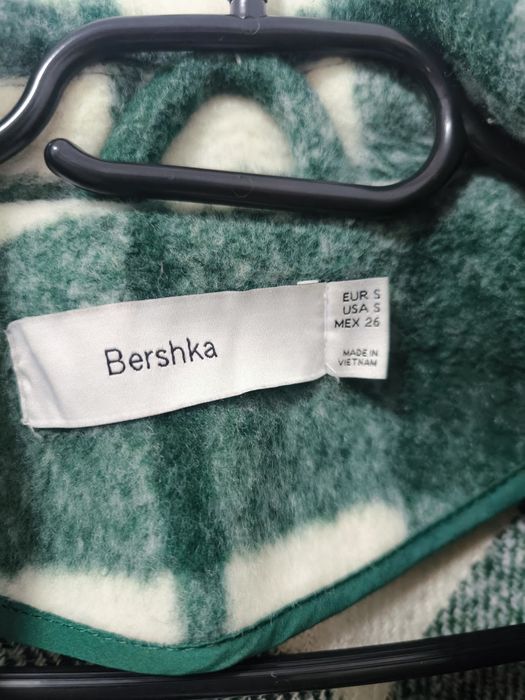 Яке Bershka есенно