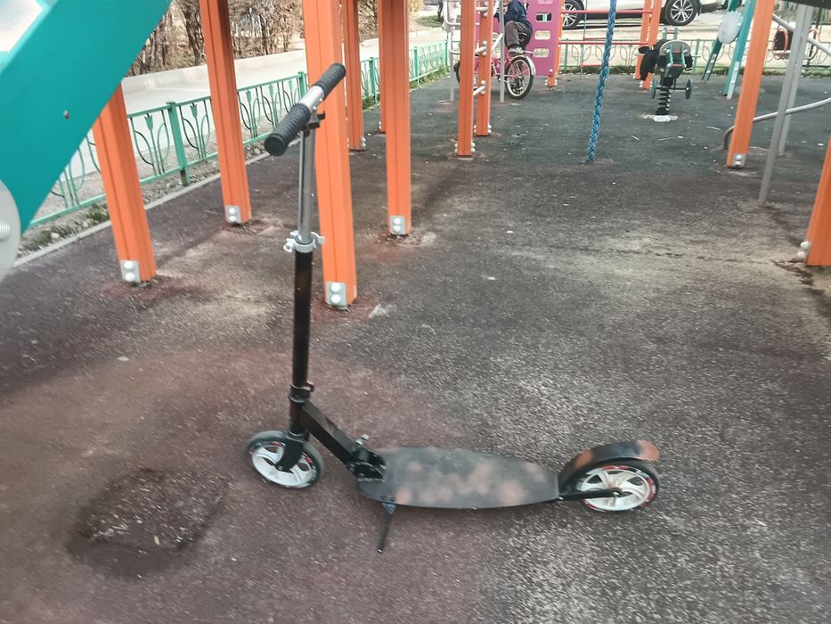 Продам самокат обычный