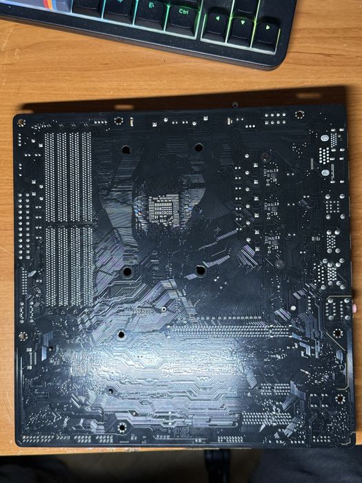 Дъно asrock a520m phantom gaming 4 socket am4 с проблем