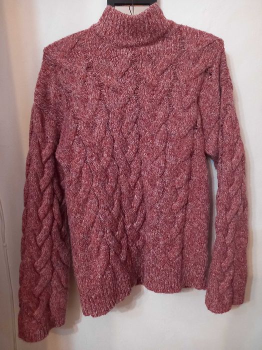 Pulover gros dama handmade + caciula cadou