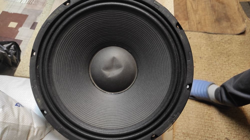 Динамик колонка das