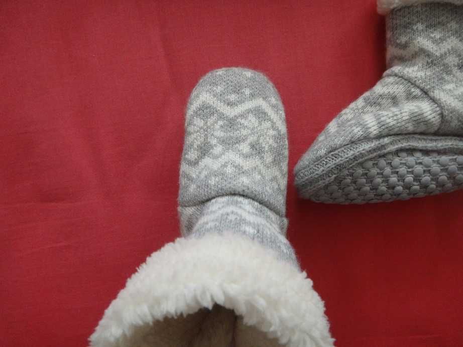 Нови Бебешки/Детски пантофи НМ 18/19 номер сиви