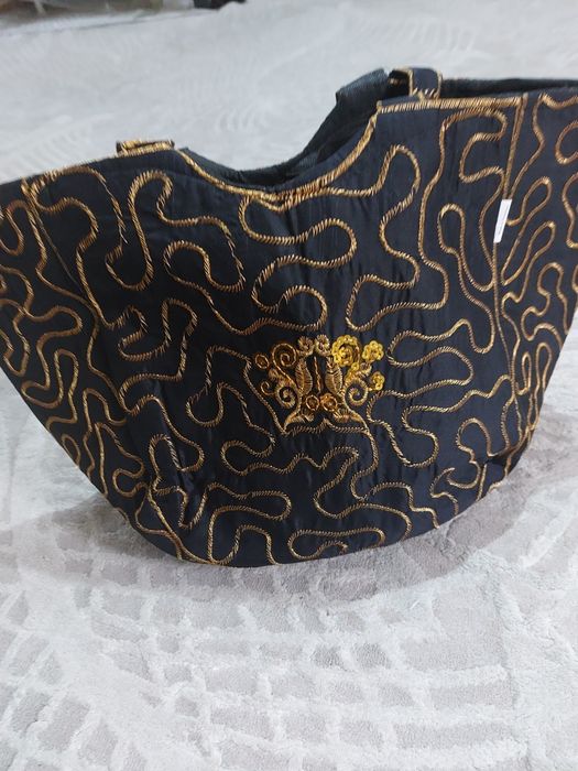 Продаю сумку новую блестящий