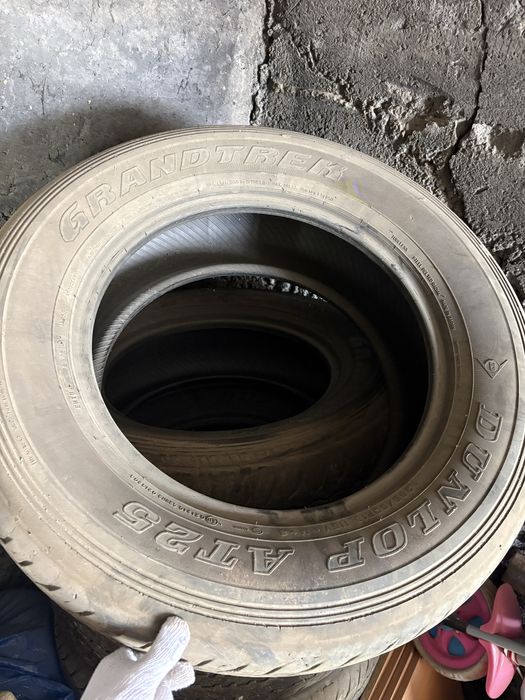 Продам шины в комплекте