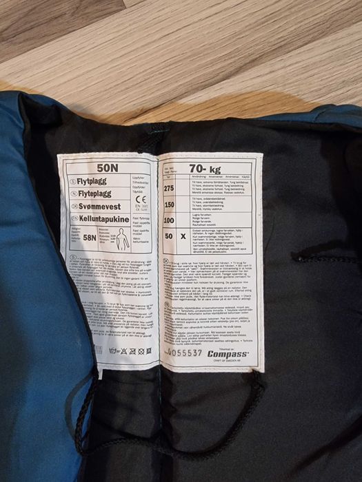 Спасителнa жилеткa Compass до 90 kg