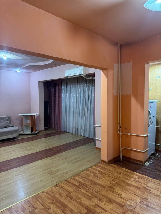 Продам 2/7/9 Паркентский Риезий Уммон отдельный вход 66м²