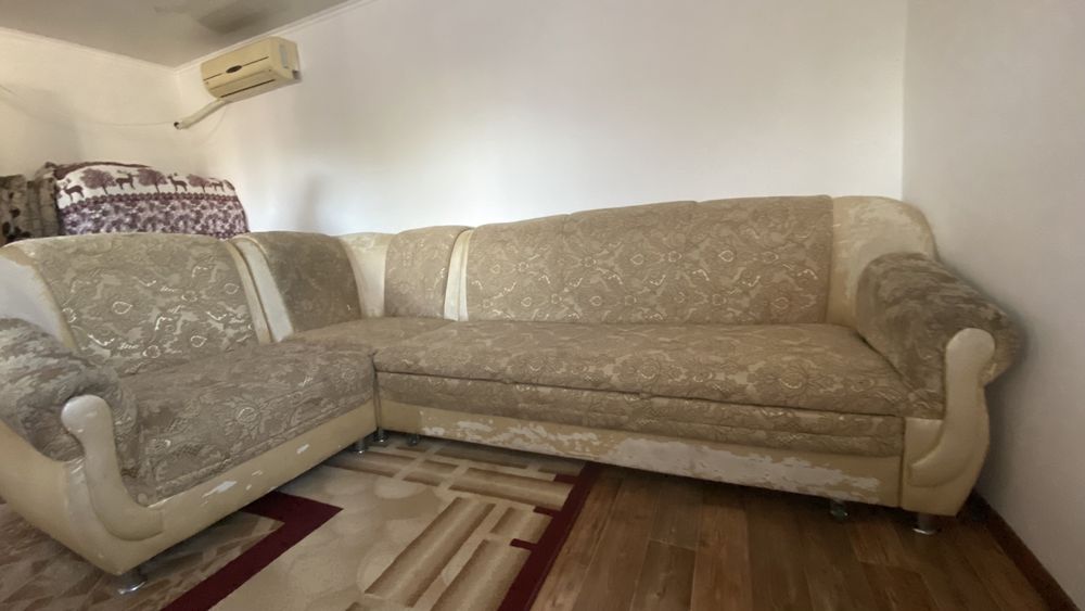 Диван уголок в хорошем состоянии